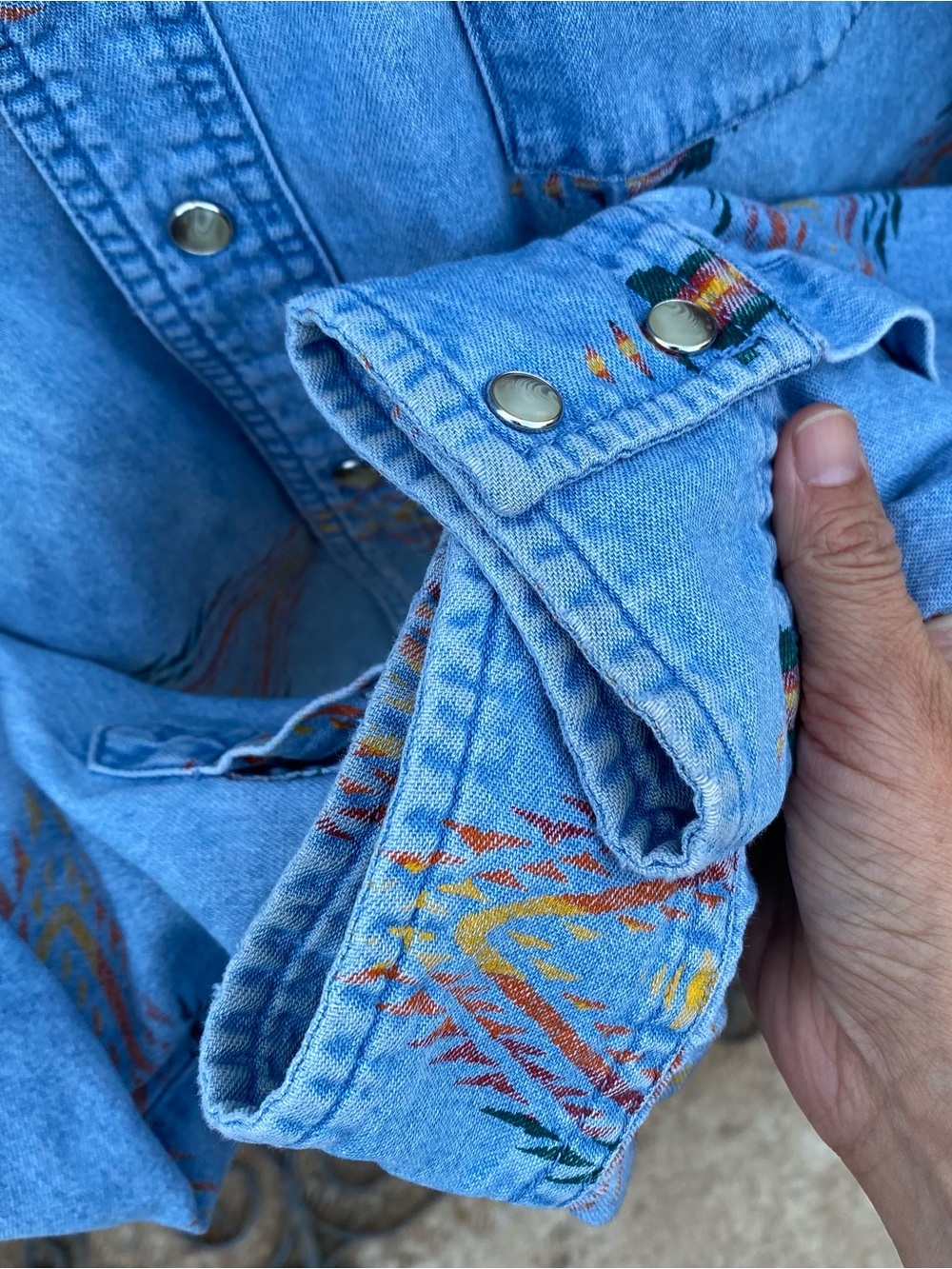 Vintage Wrangler Western Pearl Snap Shirt Men's Large Denim Aztec Southwest - Picture 5 of 6